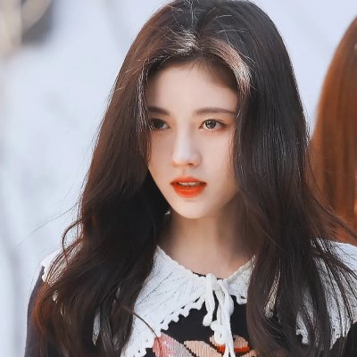 报告周先生夫人带娃回来了